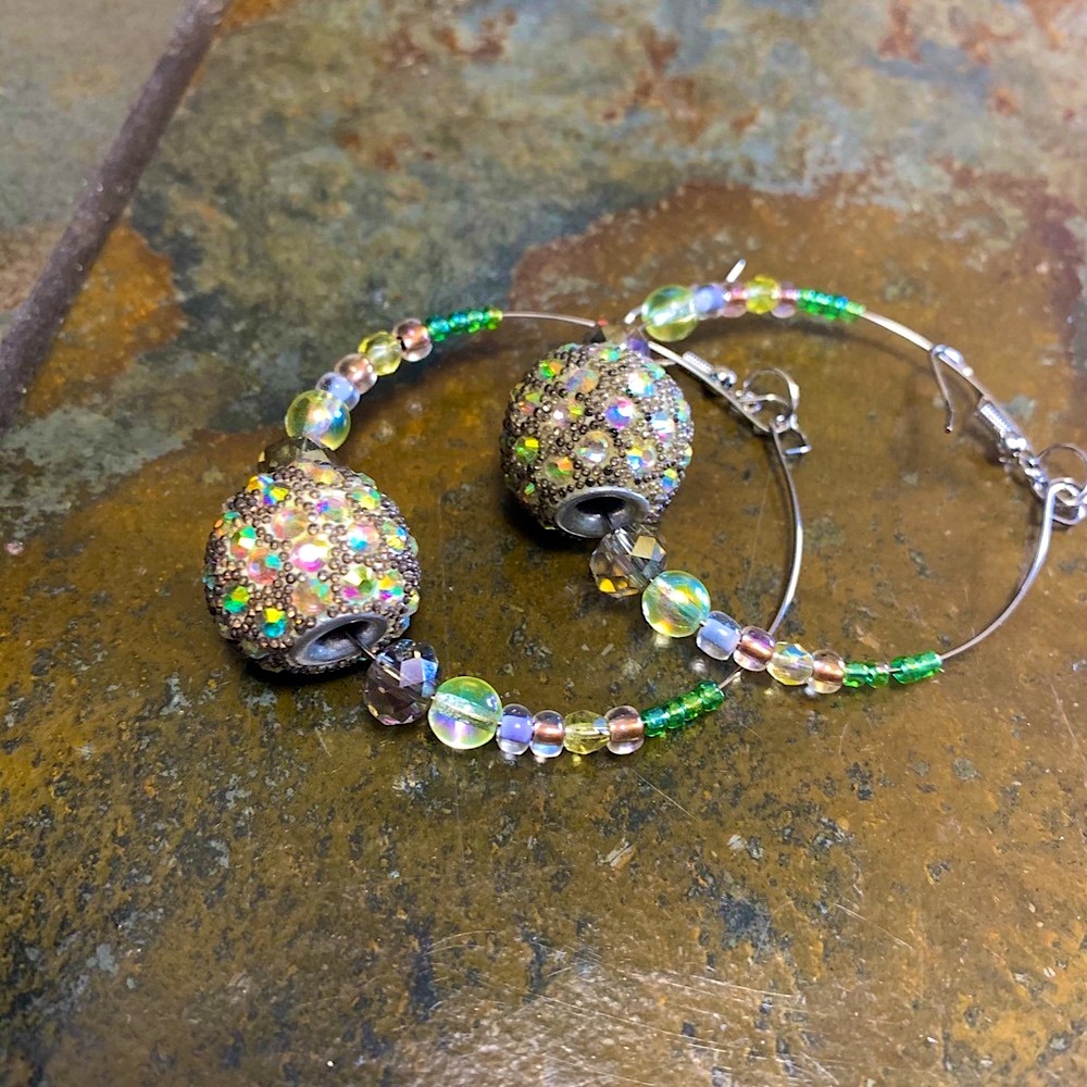 Beautiful beaded hoops✨ - Picture 3 of 3